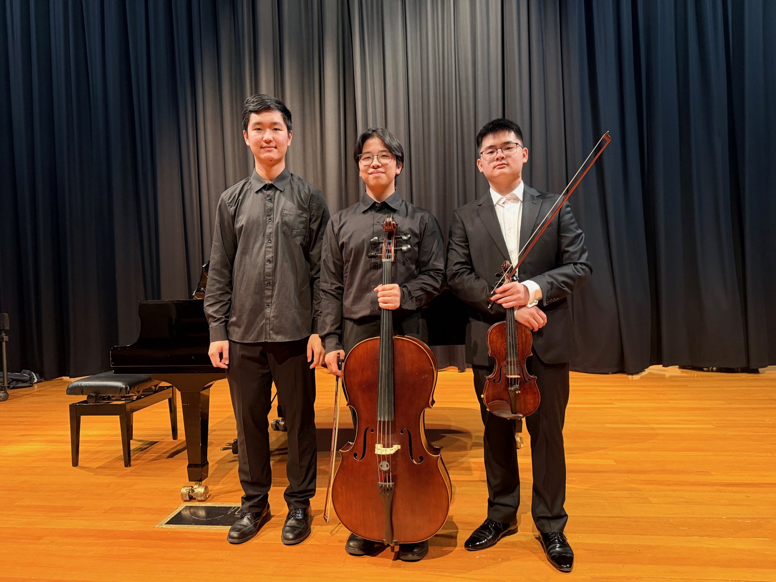 Tiger Han, Chatwin Suen and Vincent Huang together on stage